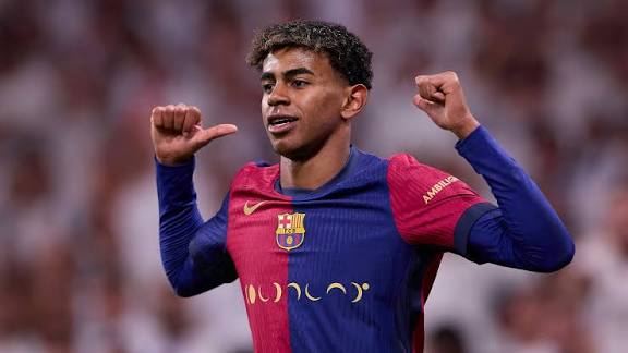 لامين يامال برشلونة